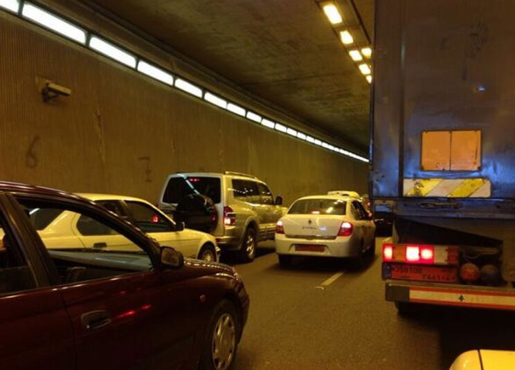 ازدحام في نفق مطار بيروت (أرشيف). 