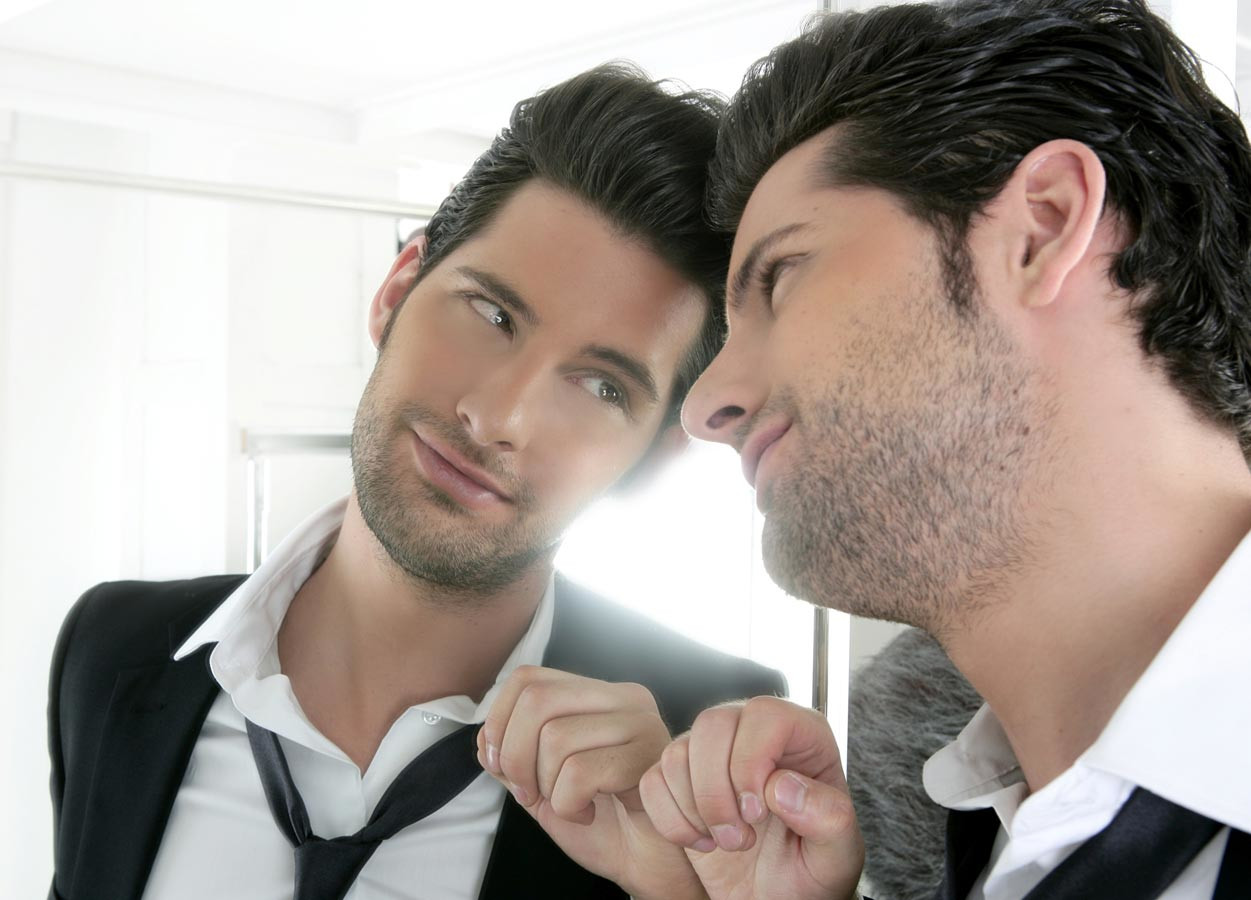 كيف تتعامل مع الشخصية النرجسية وتحمي نفسك منها؟