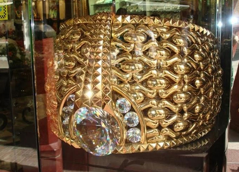 الجمهورية بالصور أكبر خاتم ذهبي بالعالم كم بلغ سعره
