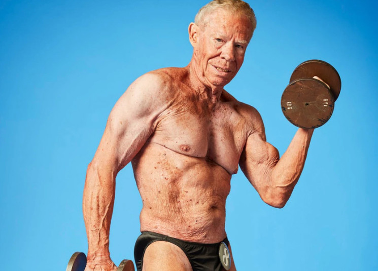 الجمهورية أكبر لاعب كمال أجسام في العالم كم يبلغ من العمر