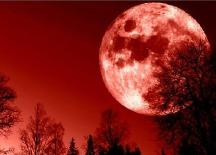 الجمهورية | الليلة.. لا تفوّتوا رؤية "القمر الدموي" في خسوف مثير!